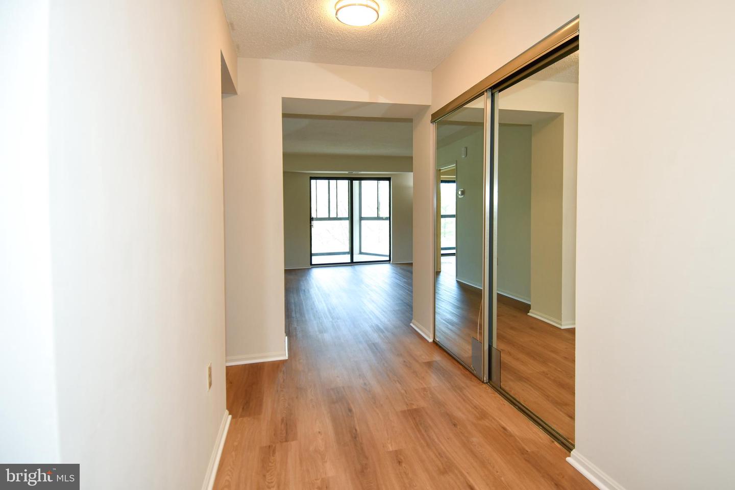 15101 Interlachen Dr #1-526 Property Photo 9