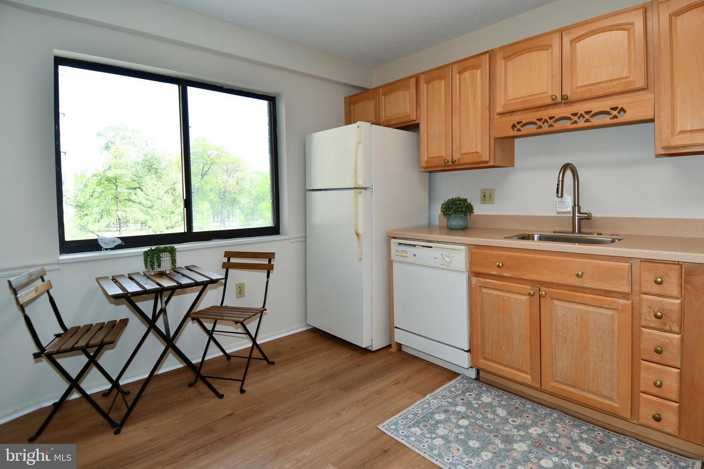 15101 Interlachen Dr #1-526 Property Photo 10
