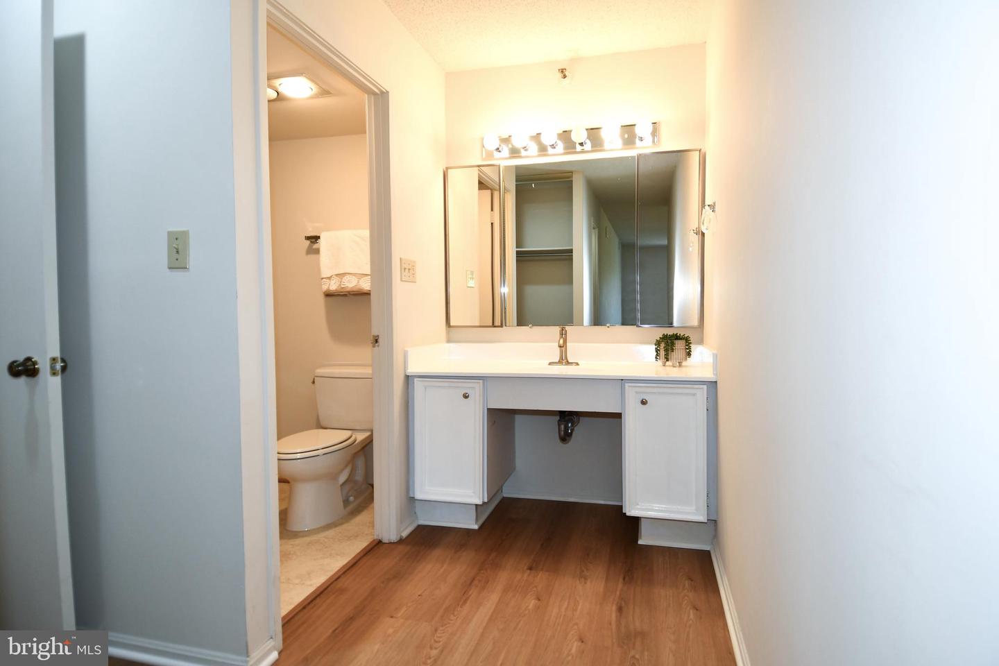 15101 Interlachen Dr #1-526 Property Photo 24