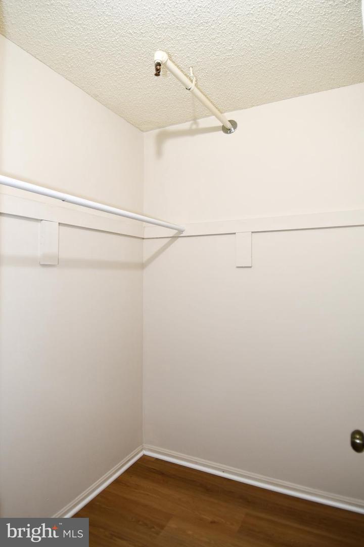 15101 Interlachen Dr #1-526 Property Photo 26