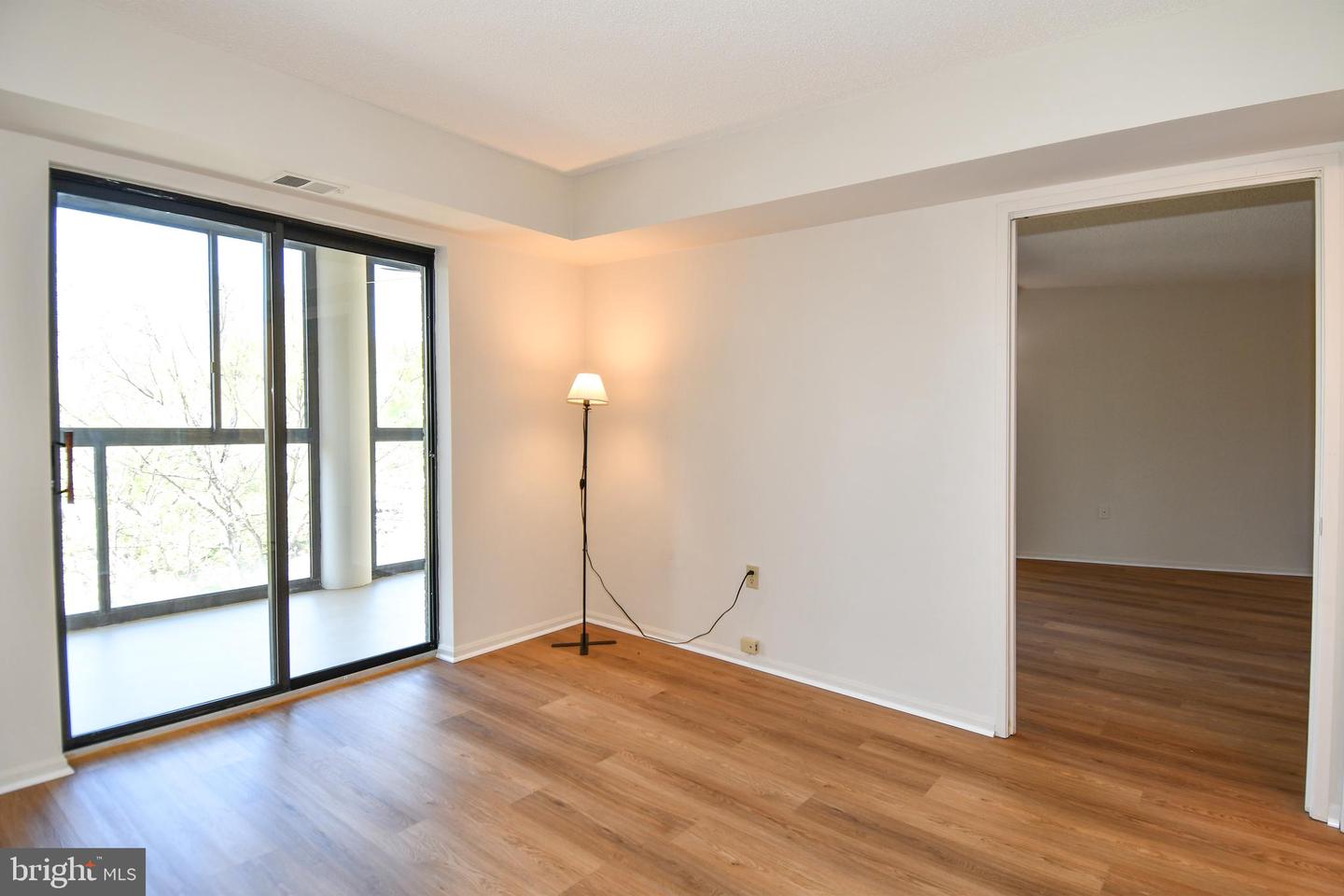 15101 Interlachen Dr #1-526 Property Photo 28