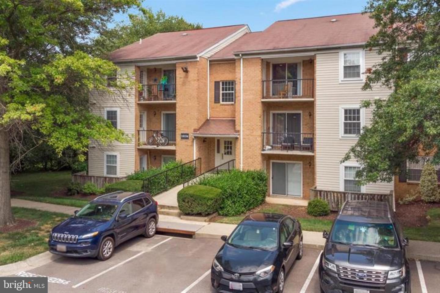 18334 STREAMSIDE DR #304 Property Photo 1