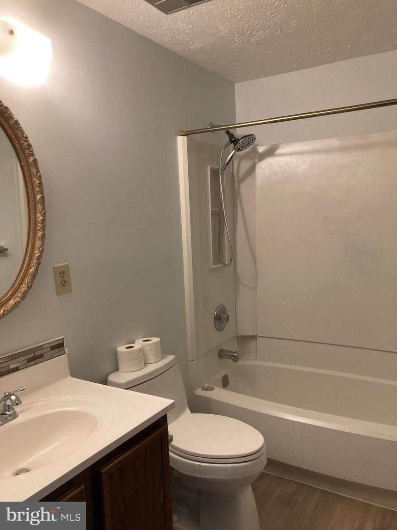 11145 Captains Walk Ct Property Photo 12