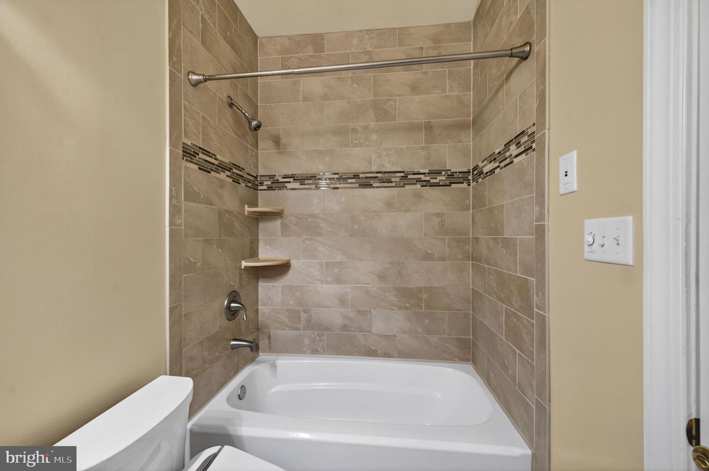 2112 Bordly Dr Property Photo 64