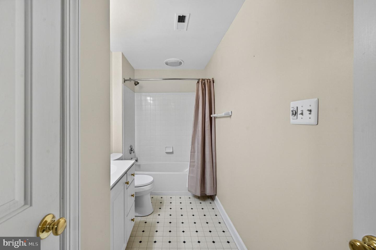 2112 Bordly Dr Property Photo 72