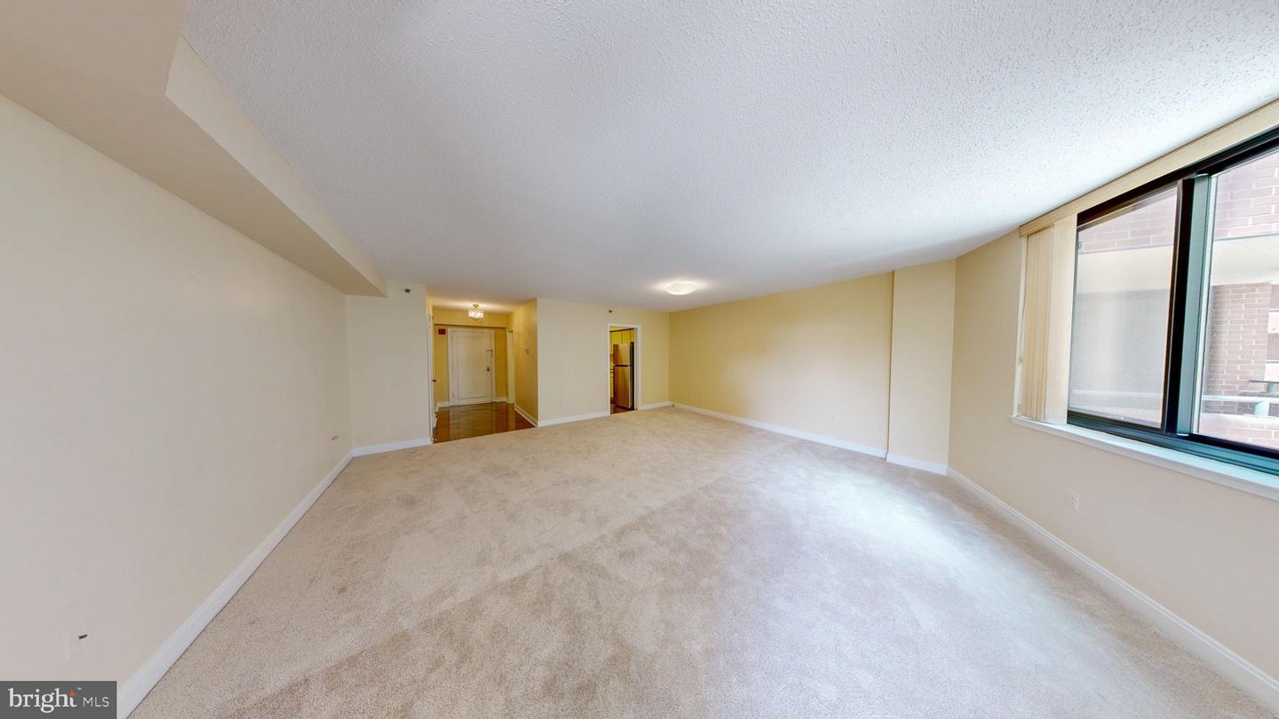 4550 N Park Ave #203 Property Photo 2
