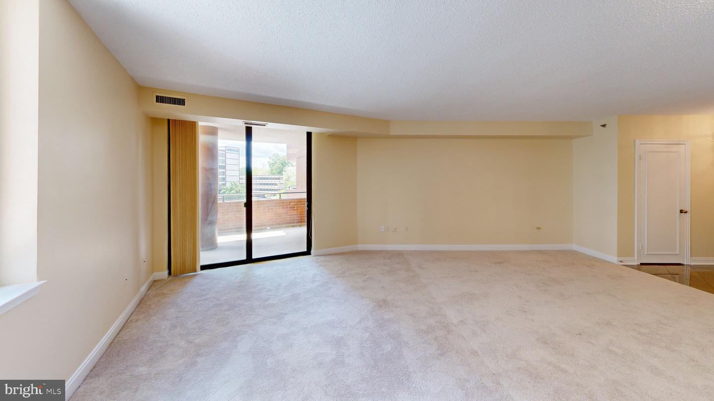 4550 N Park Ave #203 Property Photo 3