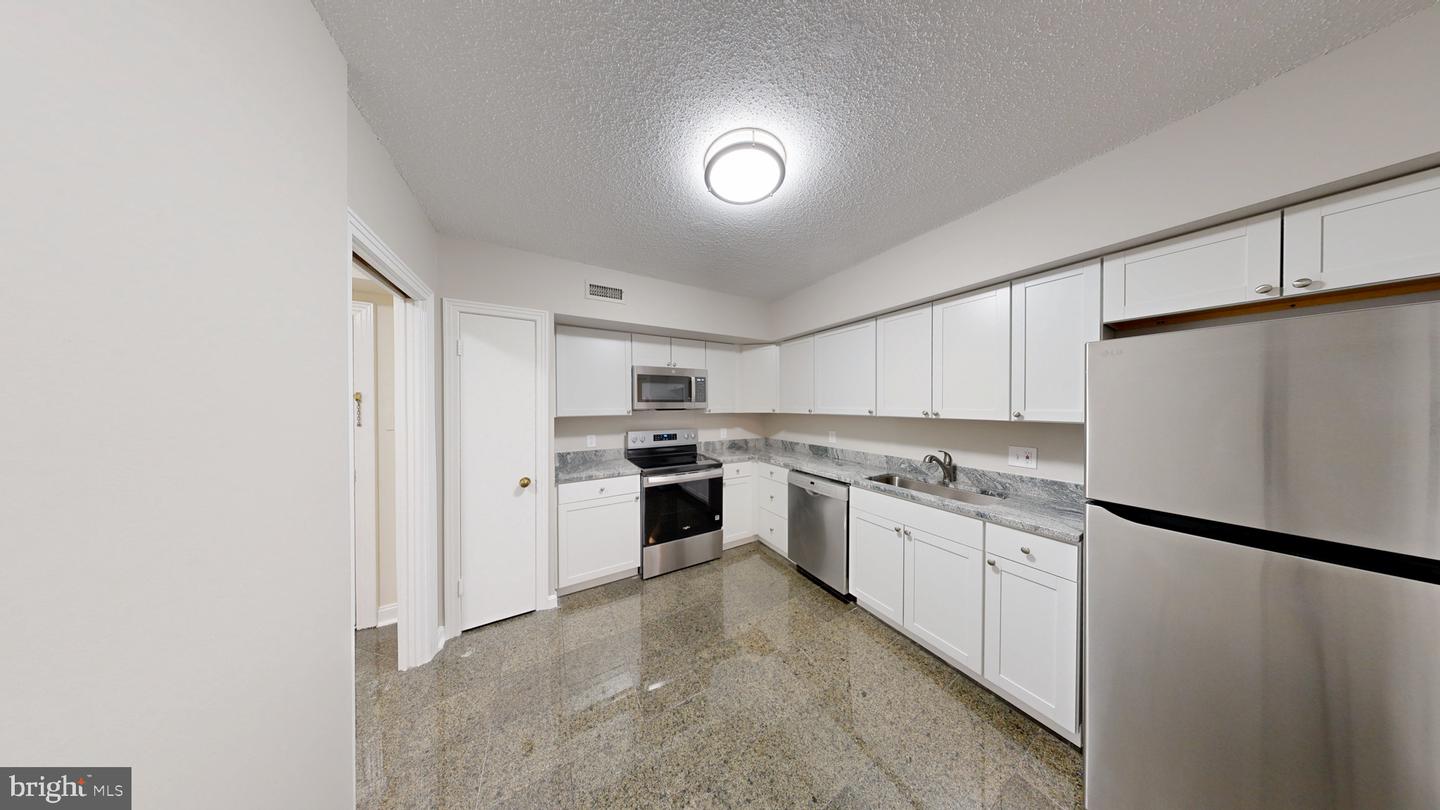 4550 N Park Ave #203 Property Photo 8