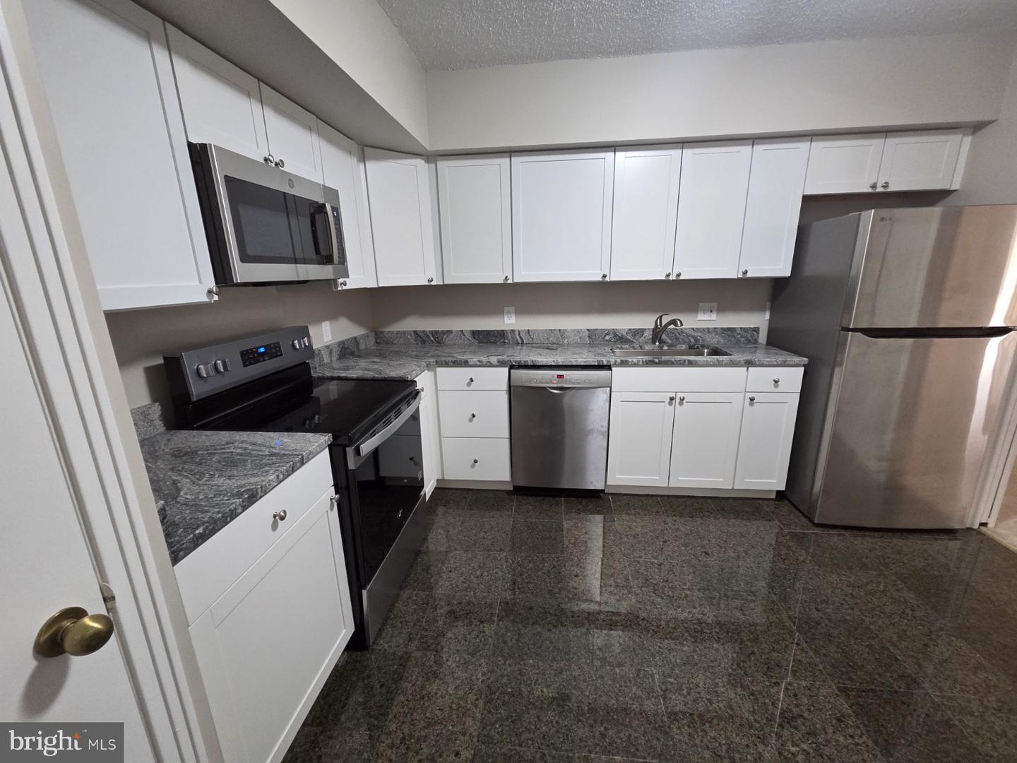 4550 N Park Ave #203 Property Photo 10