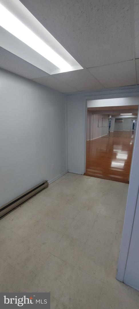 9865 Main St Property Photo 12