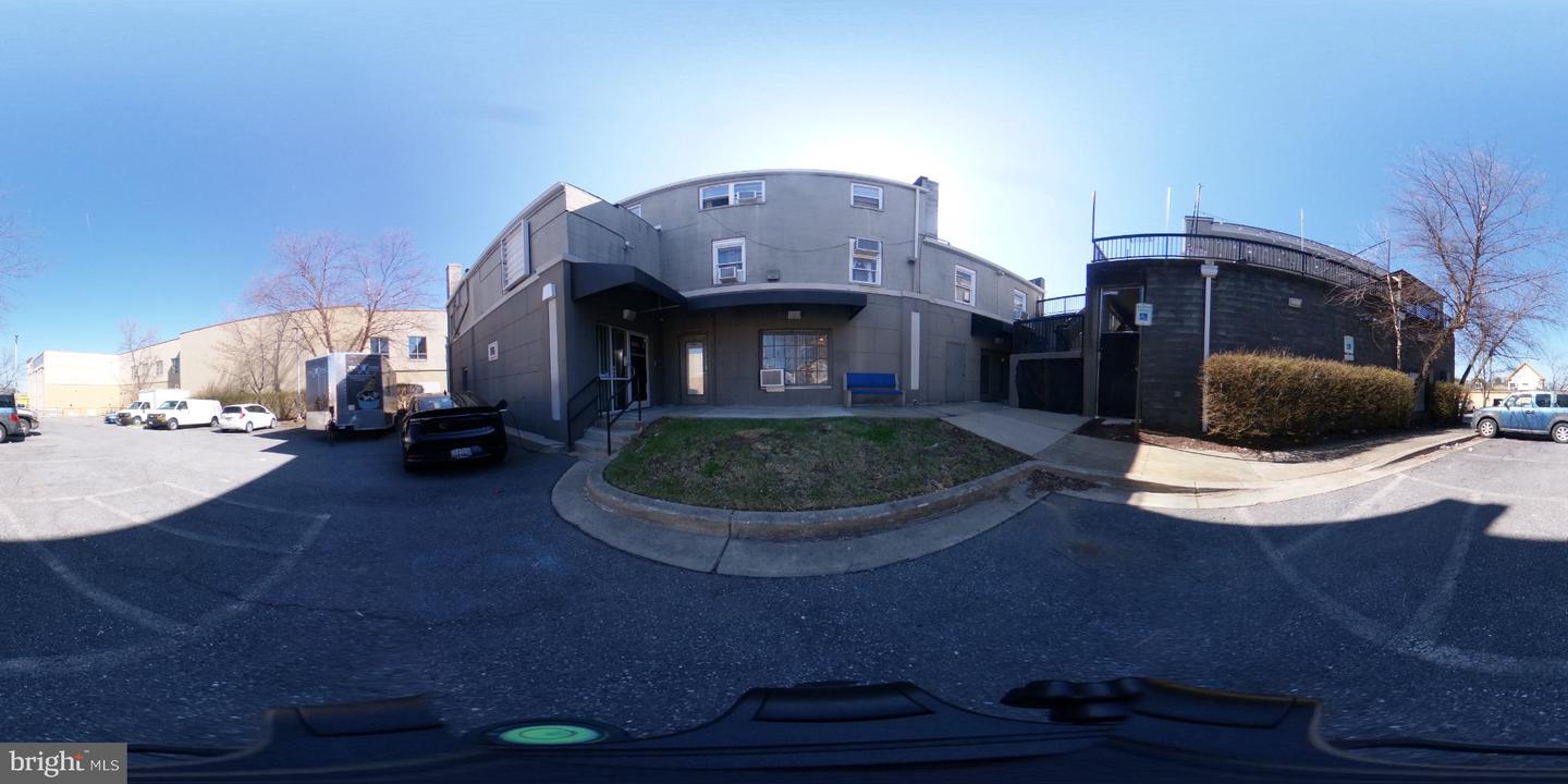 9865 Main St Property Photo 18