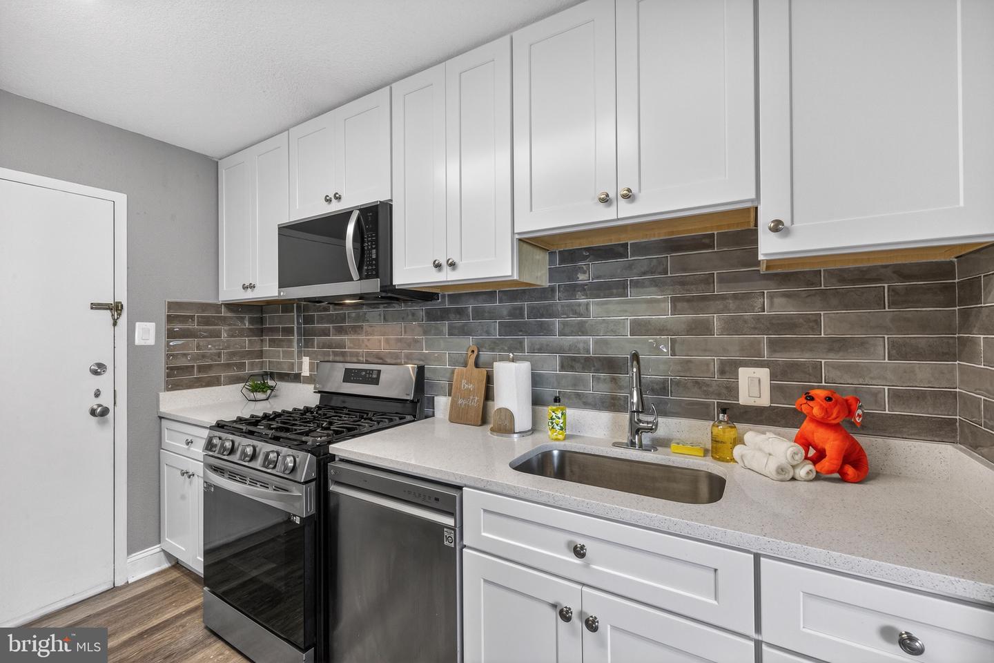 1121 University Blvd W #912-b Property Photo 4