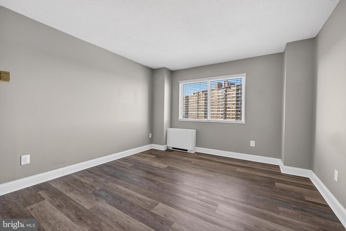 1121 University Blvd W #912-b Property Photo 22