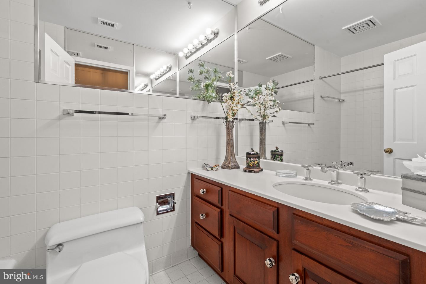 8101 Connecticut Ave #c-708 Property Photo 25