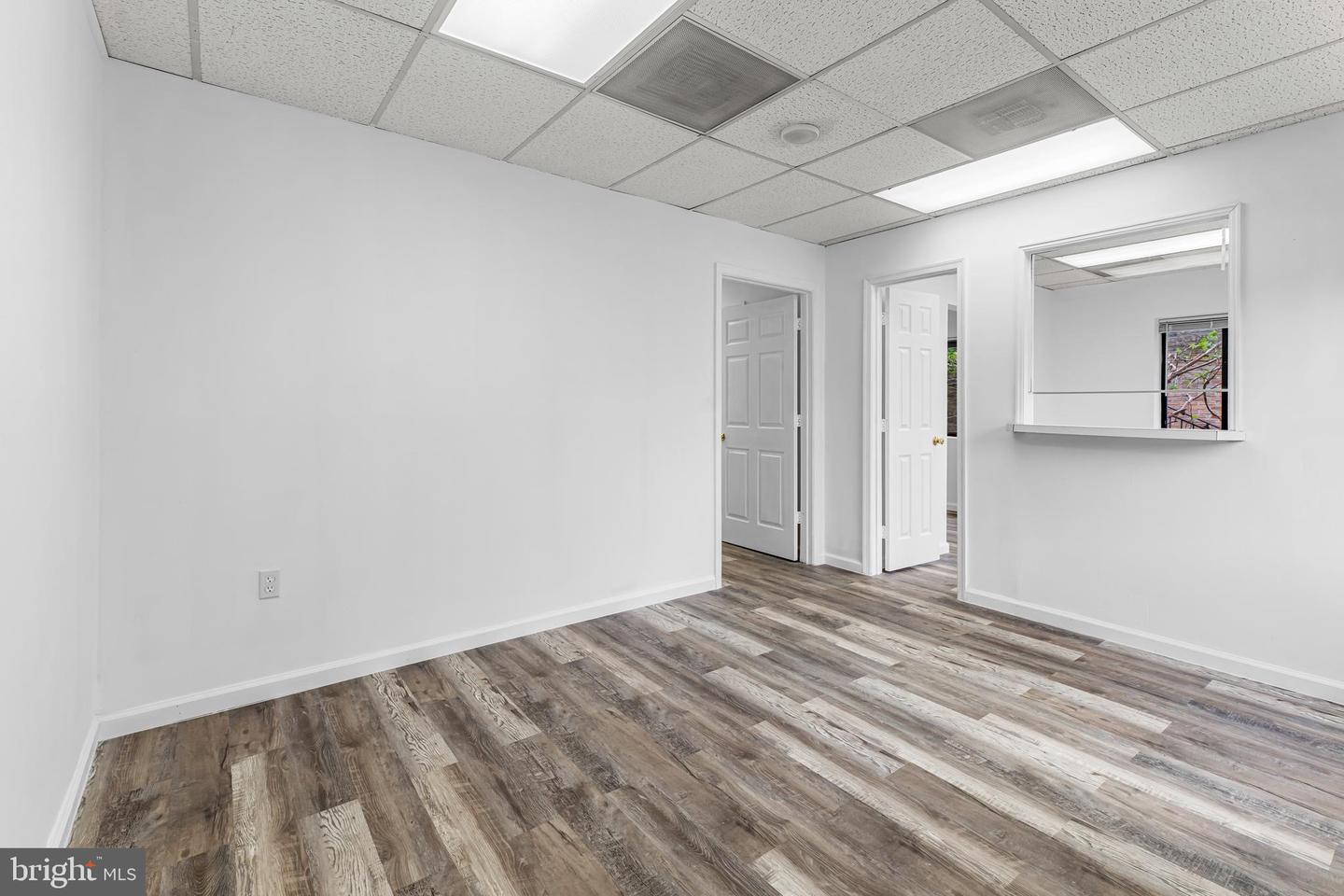 9001 Shady Grove Ct #27b Property Photo 4