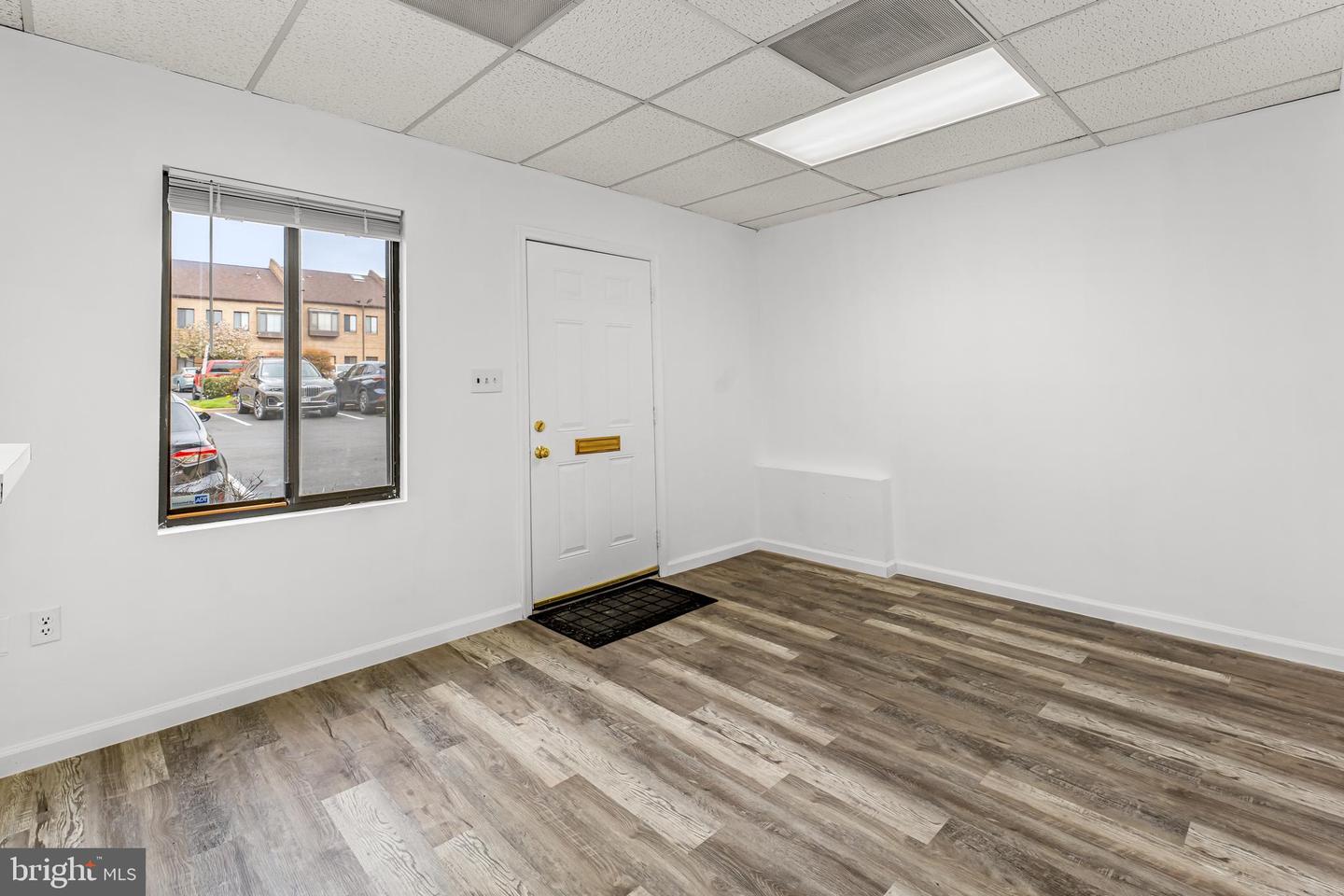 9001 Shady Grove Ct #27b Property Photo 5