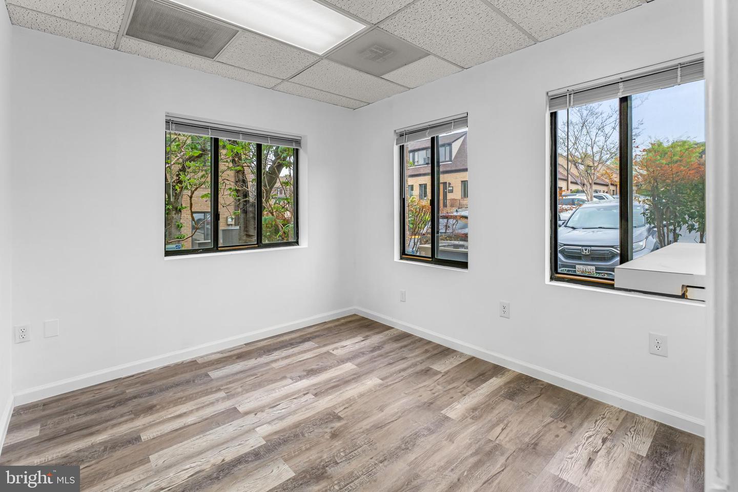 9001 Shady Grove Ct #27b Property Photo 7