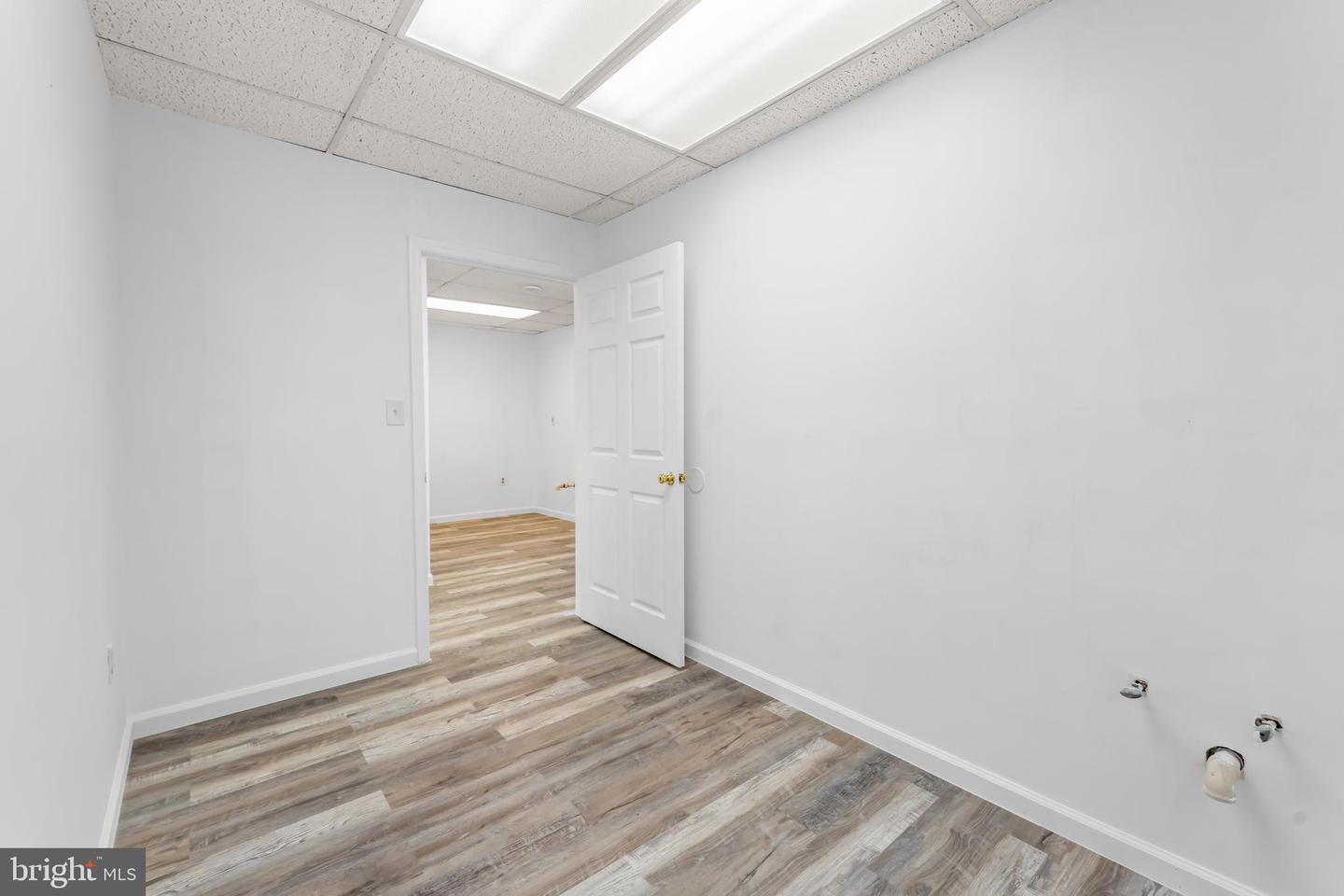 9001 Shady Grove Ct #27b Property Photo 12