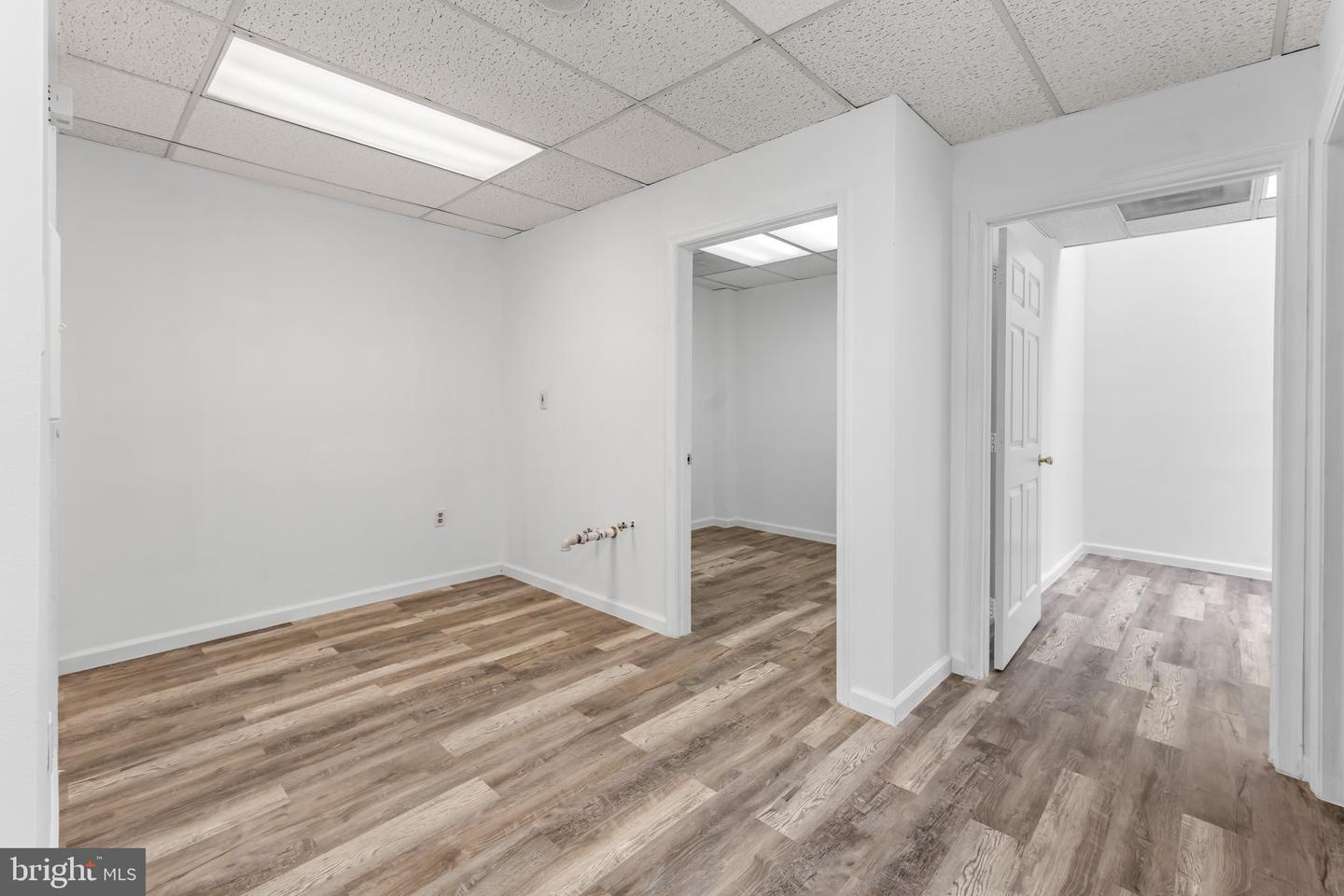9001 Shady Grove Ct #27b Property Photo 13