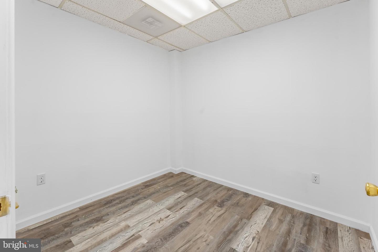 9001 Shady Grove Ct #27b Property Photo 15