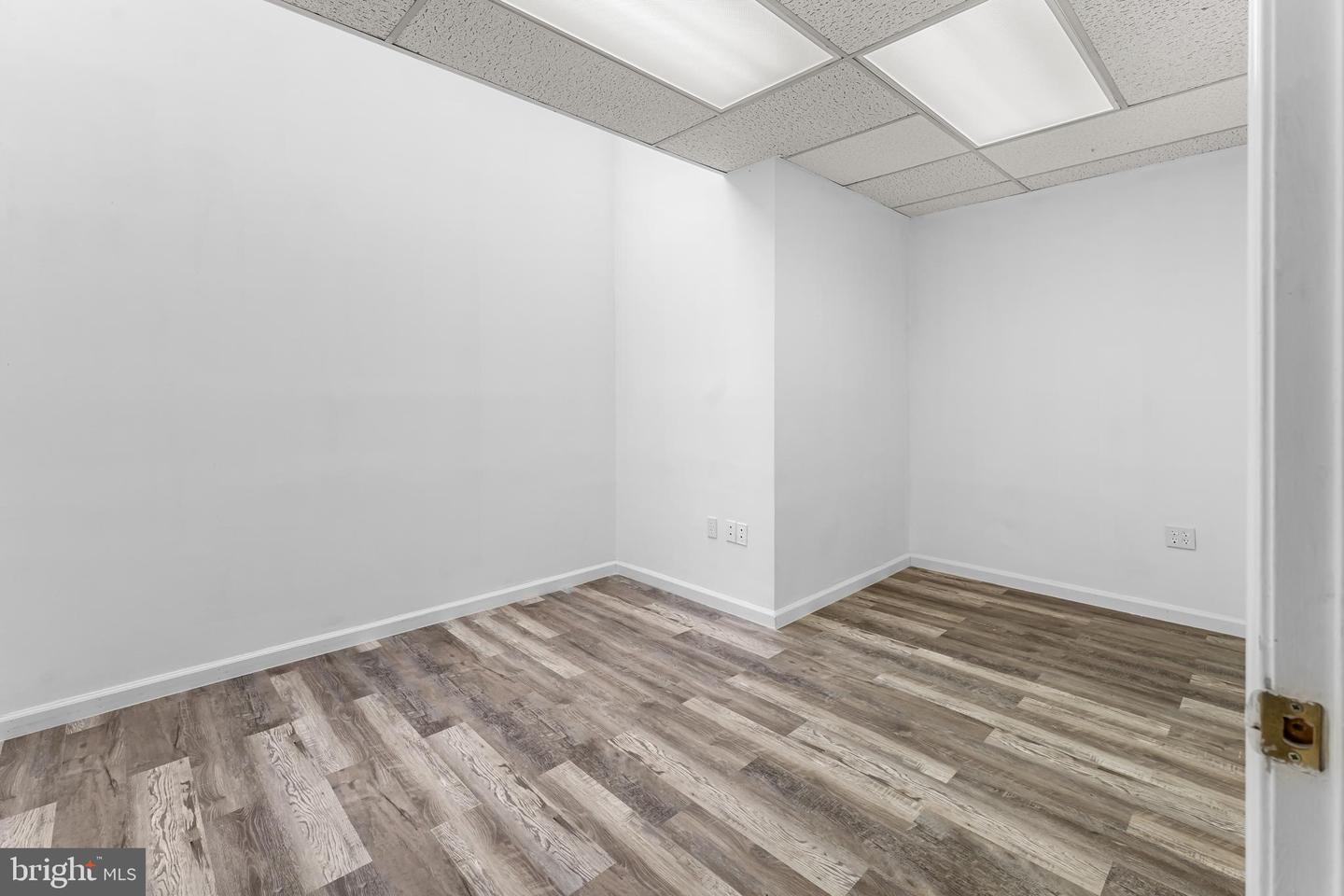 9001 Shady Grove Ct #27b Property Photo 19