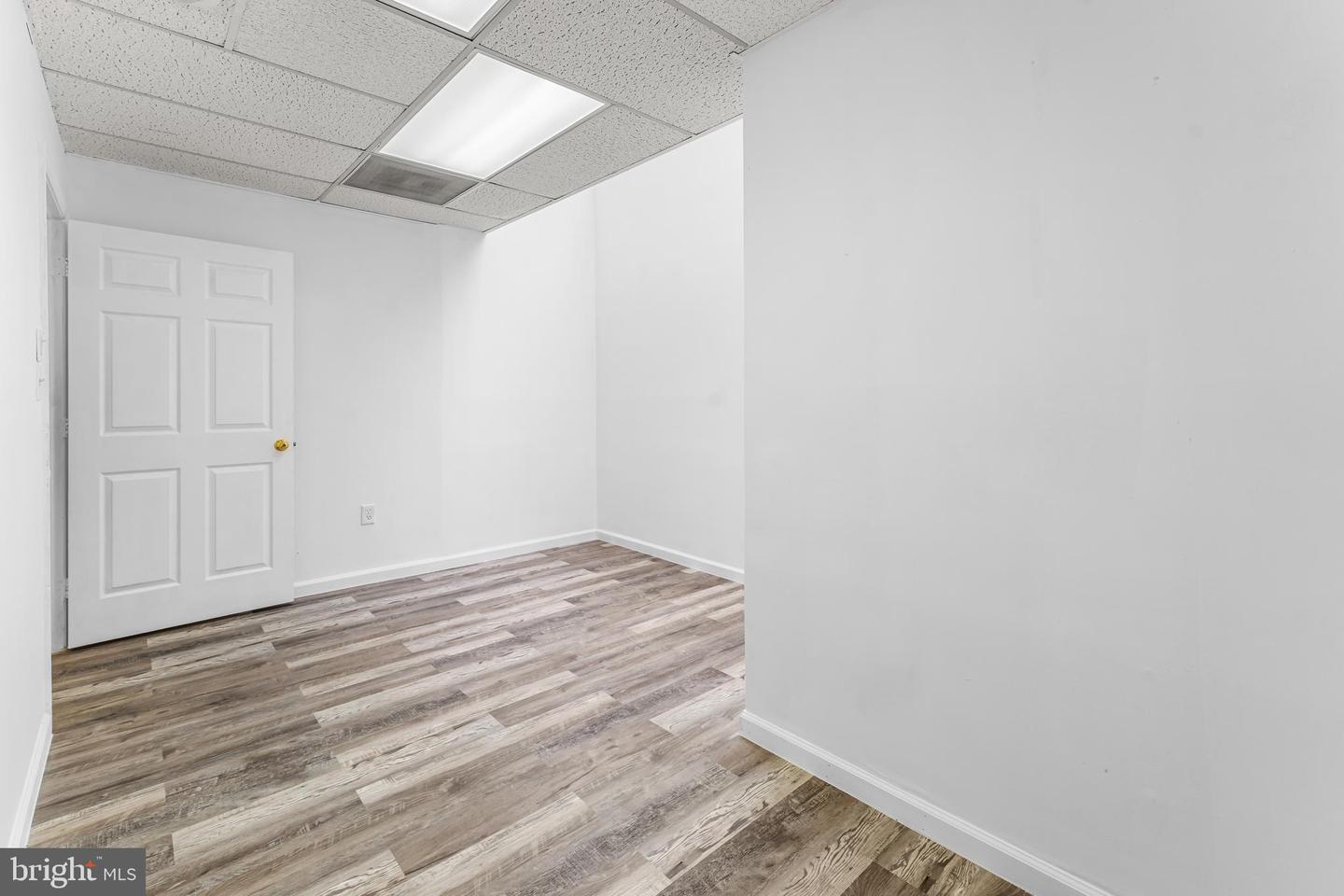 9001 Shady Grove Ct #27b Property Photo 20