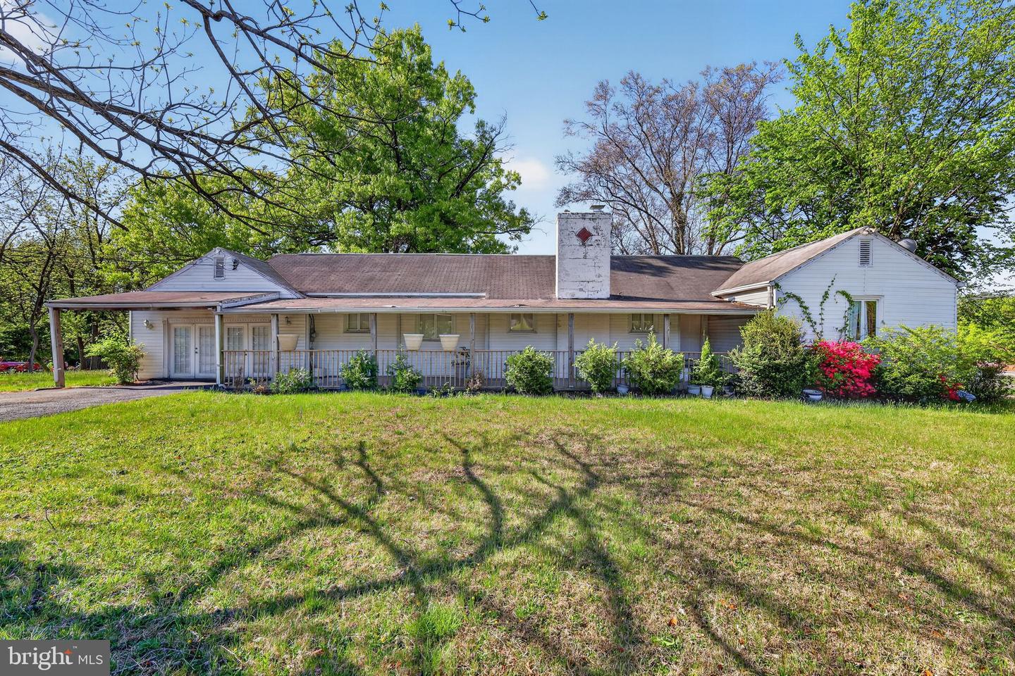 501 Copley Ln Property Photo 1