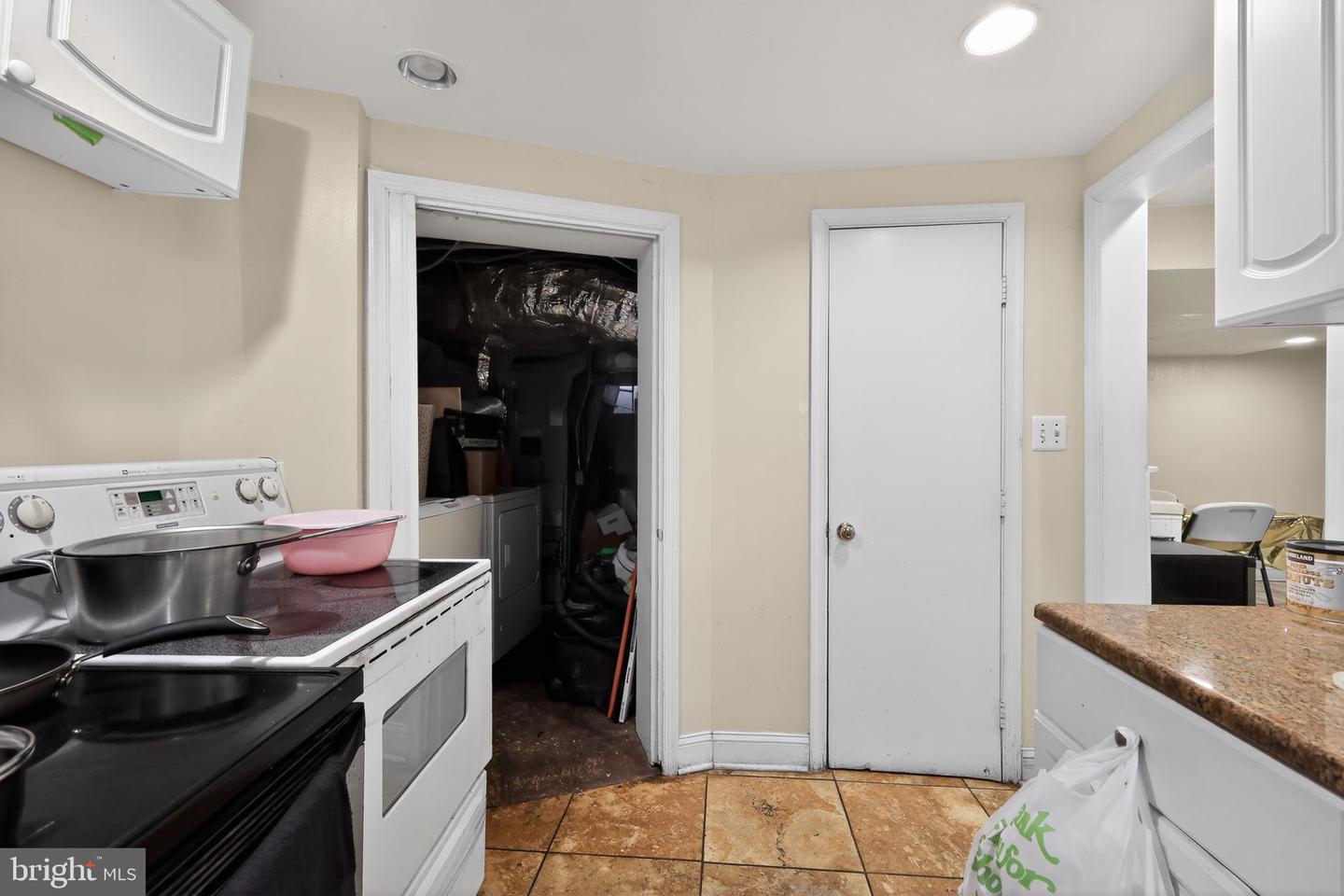 501 Copley Ln Property Photo 17