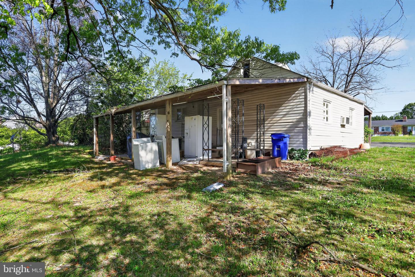 501 Copley Ln Property Photo 20