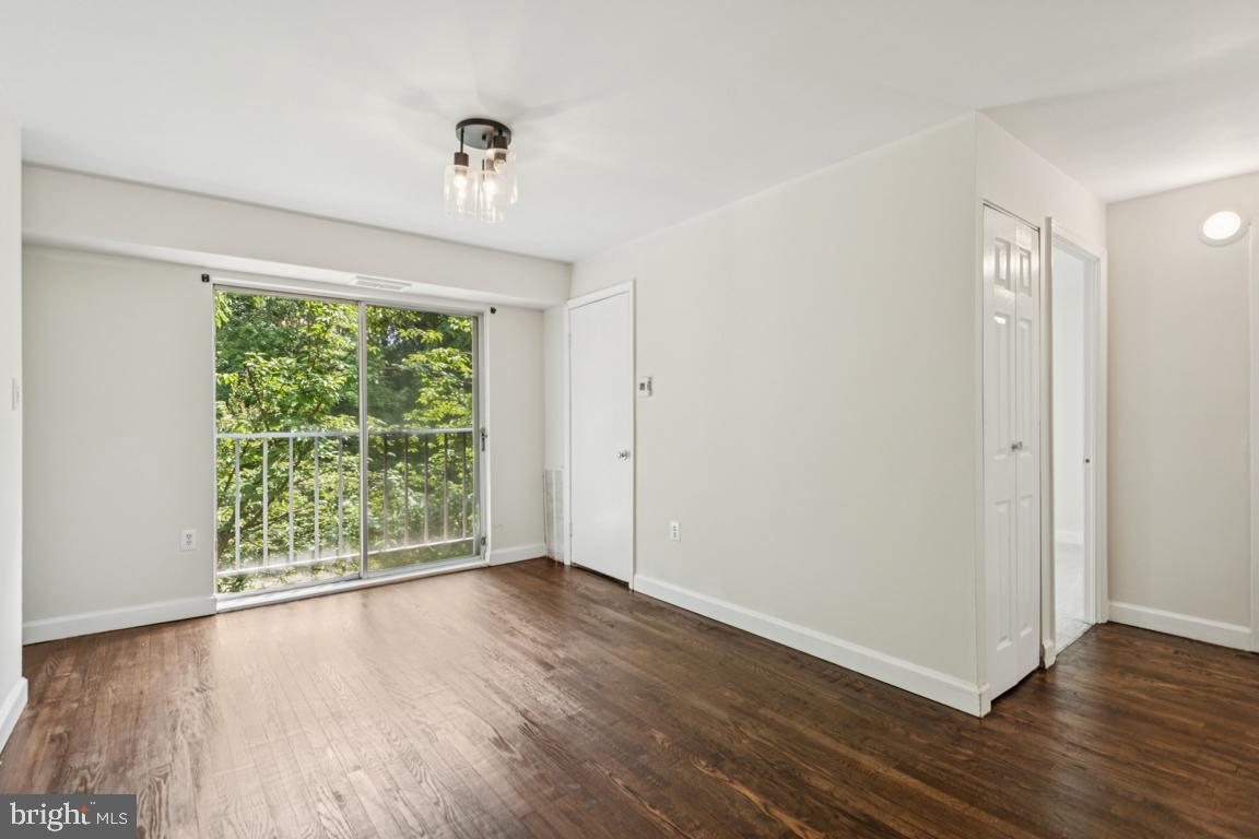 3240 Hewitt Ave #6-3-a Property Photo 4