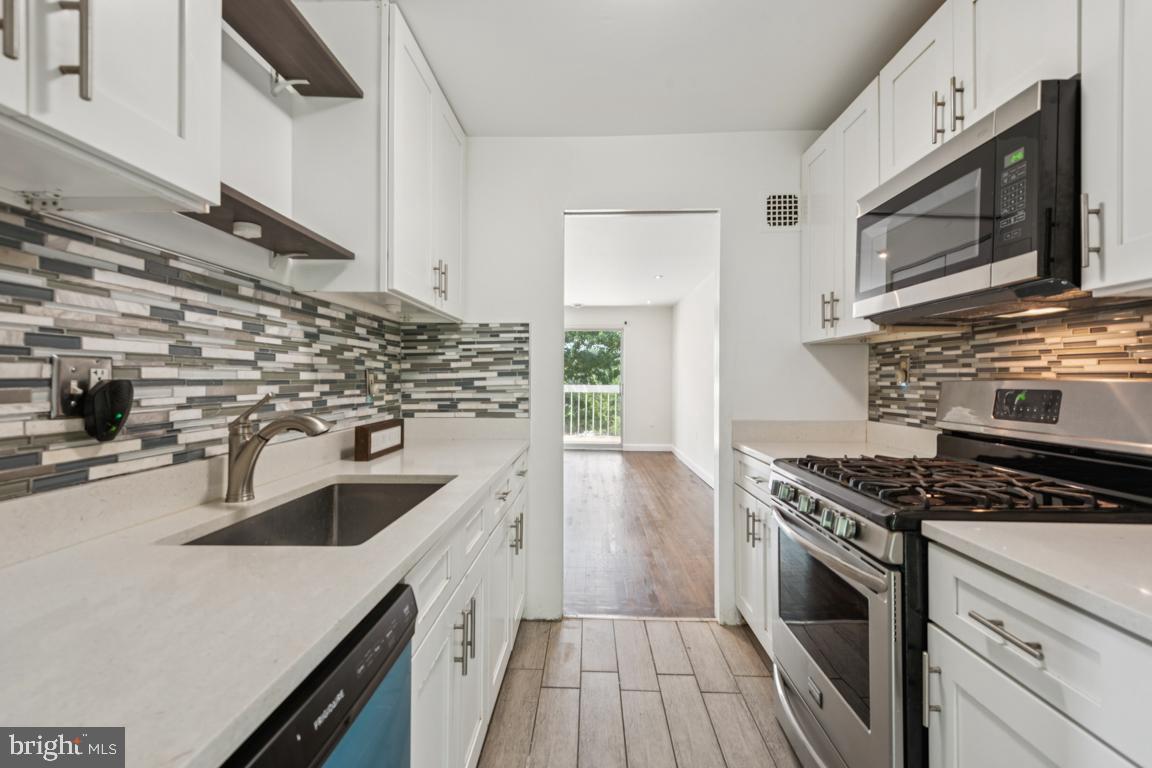 3240 Hewitt Ave #6-3-a Property Photo 6