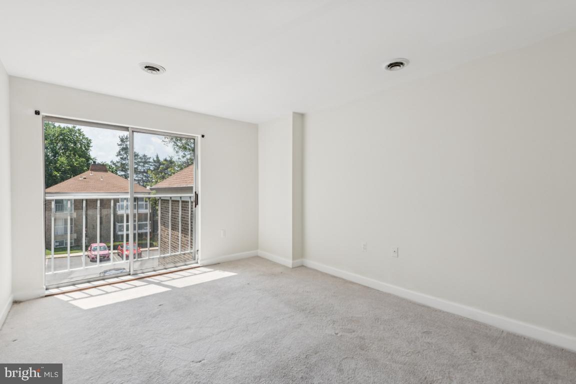 3240 Hewitt Ave #6-3-a Property Photo 8