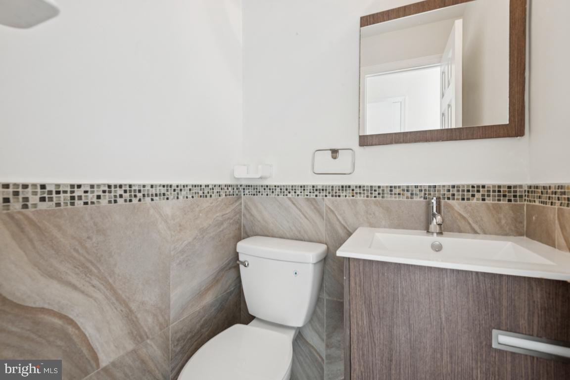 3240 Hewitt Ave #6-3-a Property Photo 9