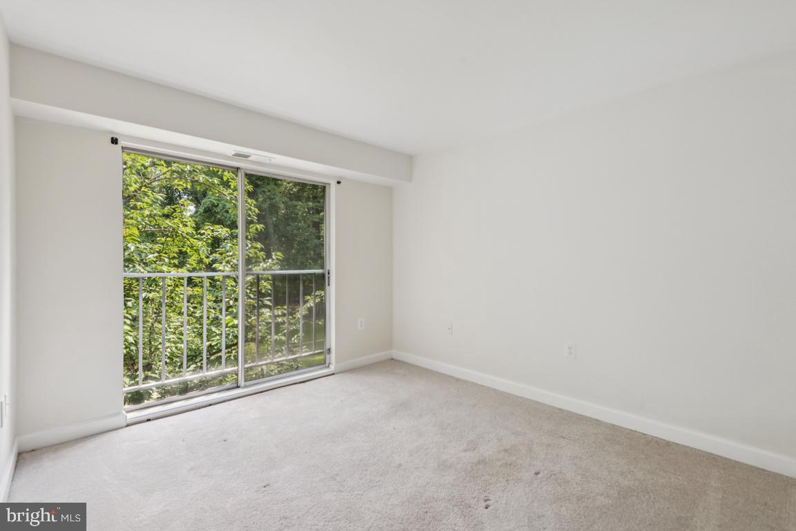 3240 Hewitt Ave #6-3-a Property Photo 11