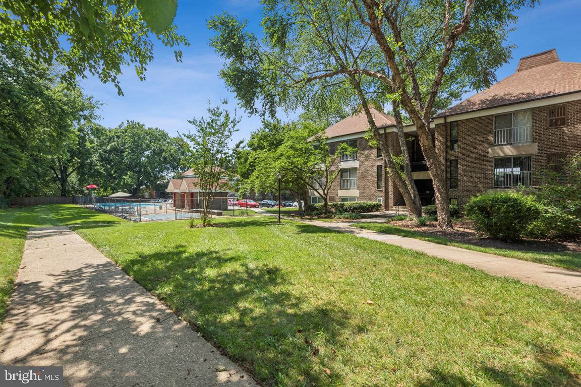 3240 Hewitt Ave #6-3-a Property Photo 18