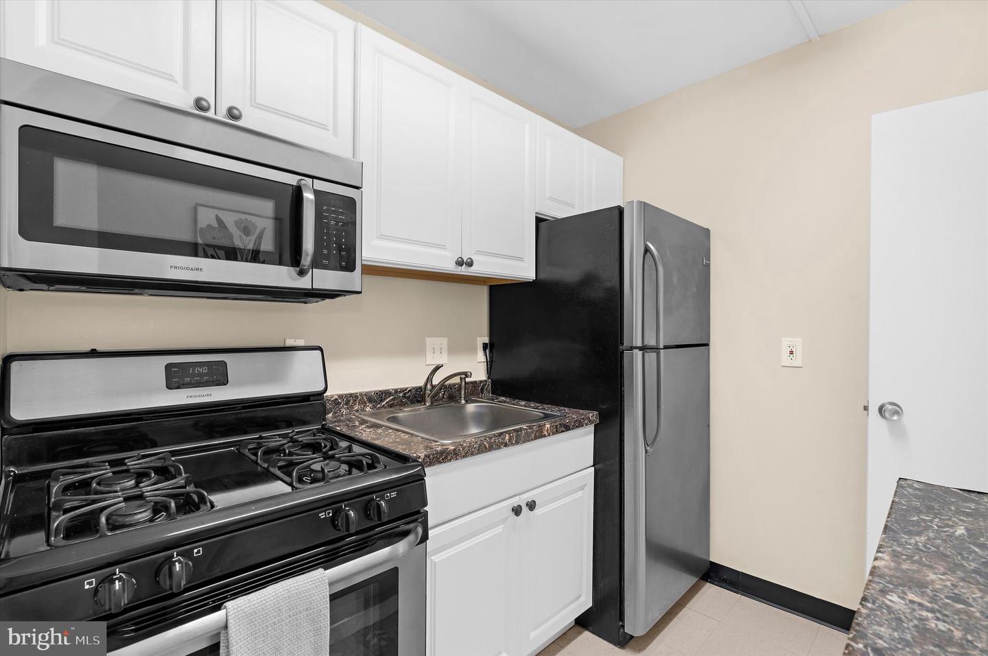 5500 Friendship Blvd #2329n Property Photo 13
