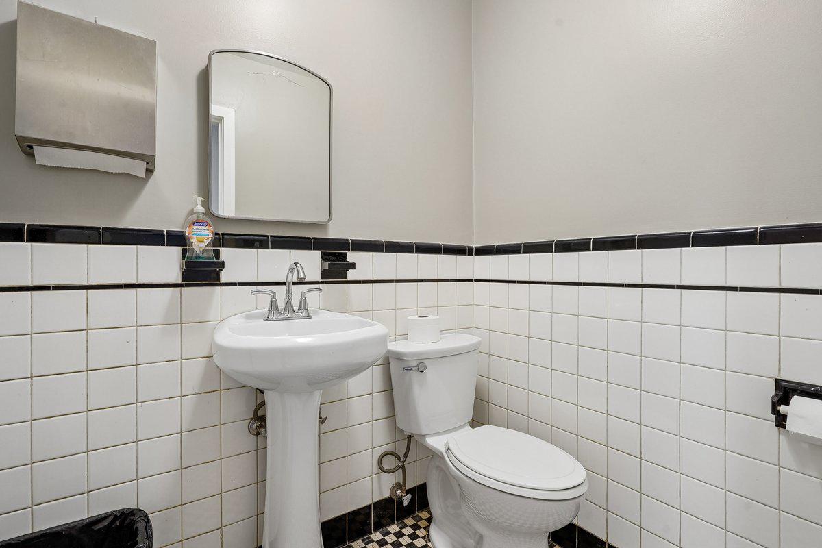 6480 Sligo Mill Rd Property Photo 22