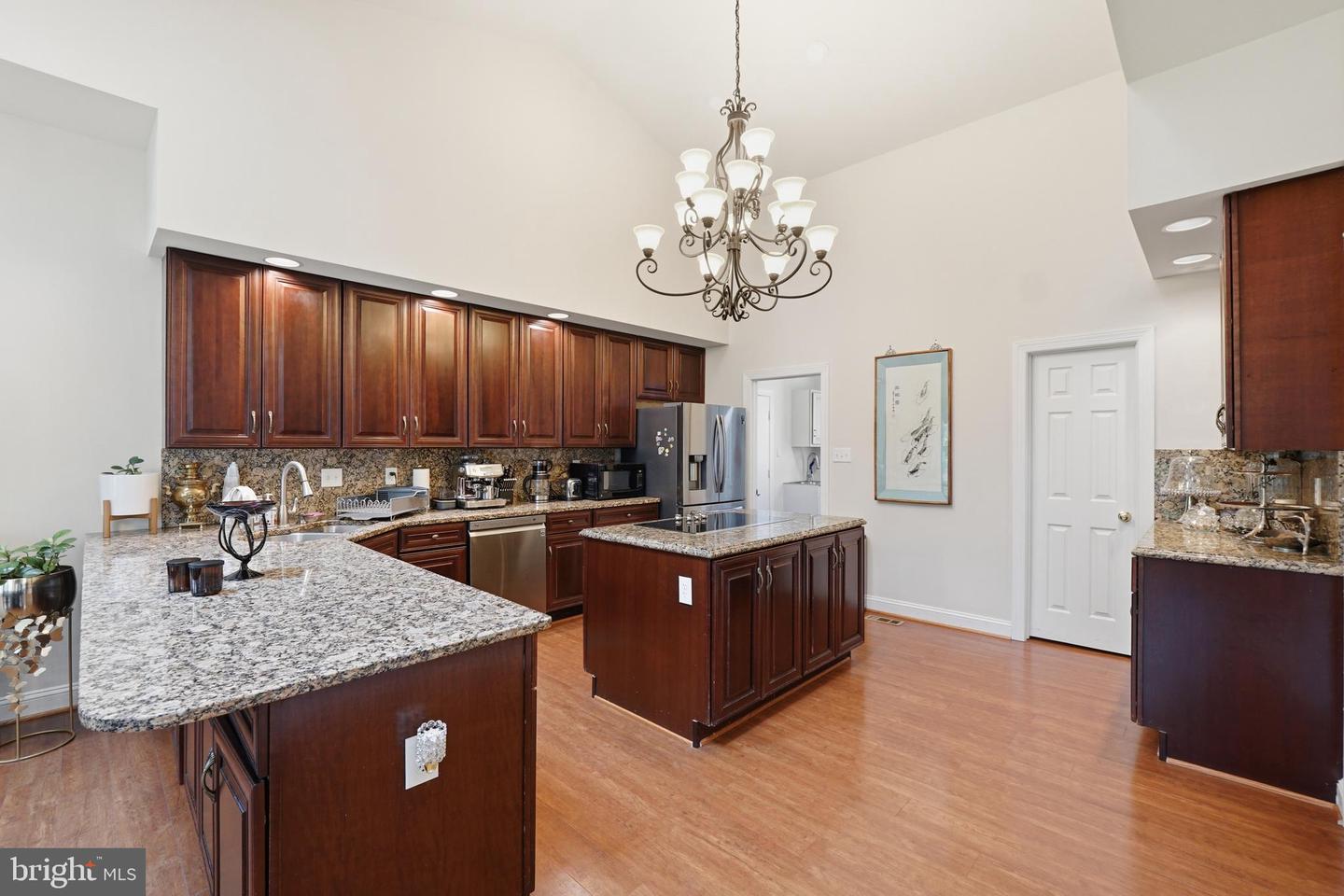 13010 Boswell Ct Property Photo 6