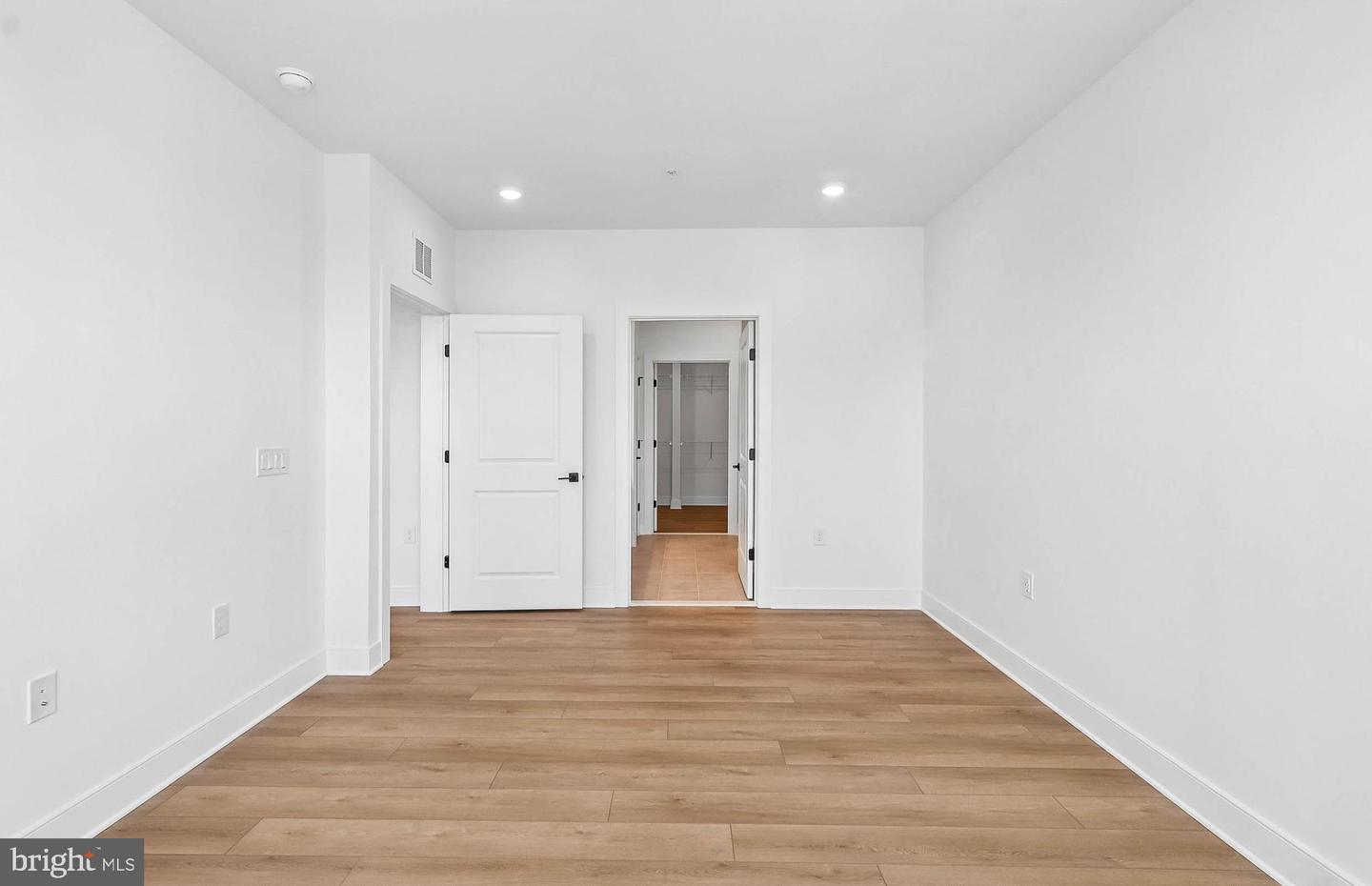 1121 Fortune Ter #303 Property Photo 18
