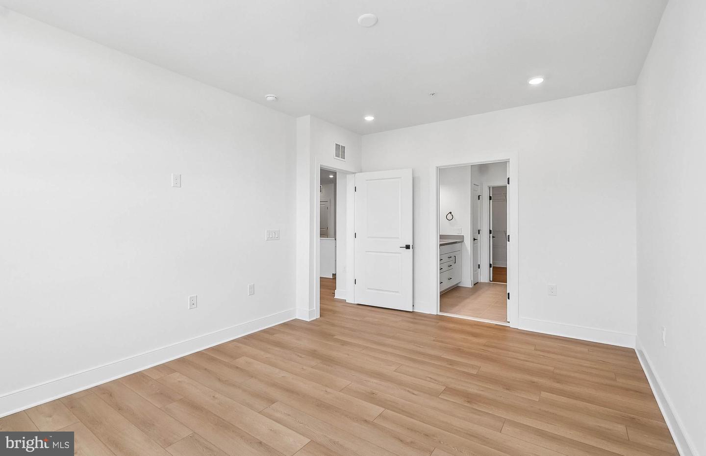 1121 Fortune Ter #303 Property Photo 19