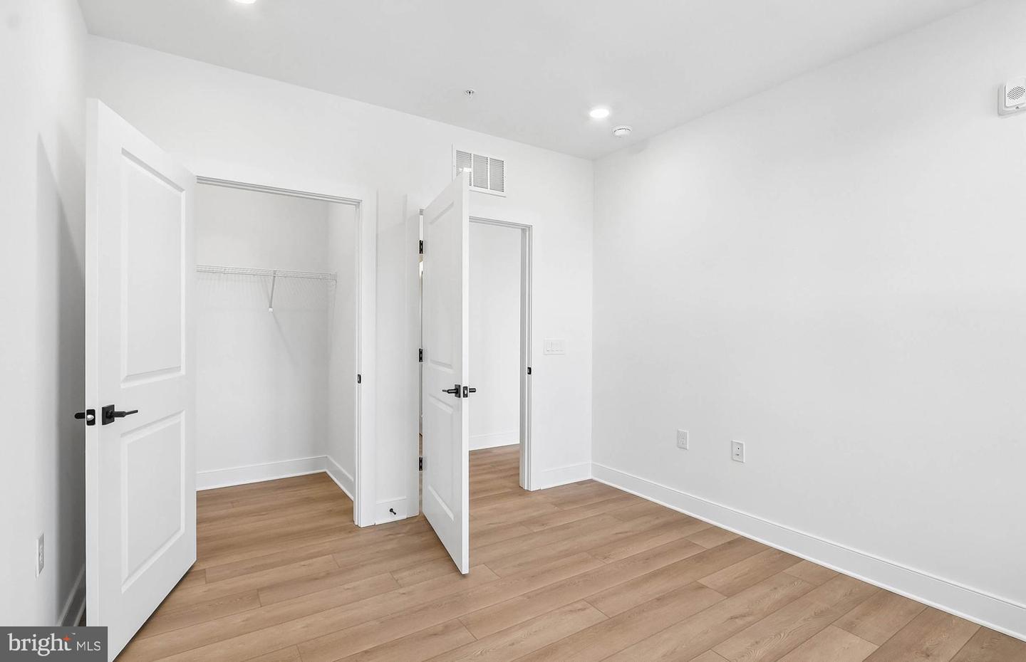 1121 Fortune Ter #303 Property Photo 30