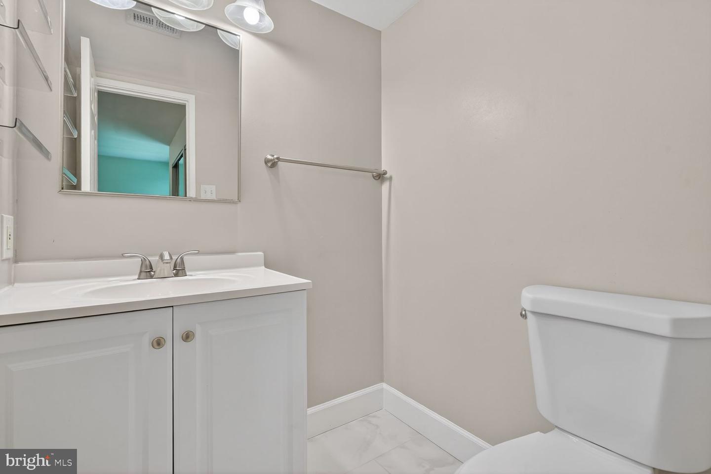 2004 Coleridge Dr #20-201 Property Photo 15
