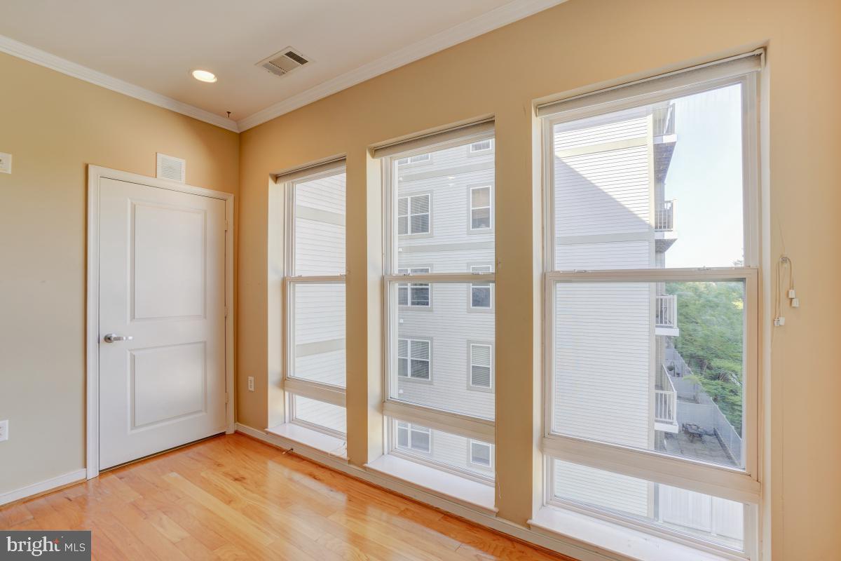 8045 Newell St #309 Property Photo 16