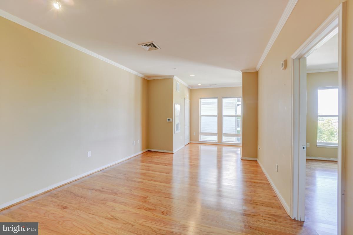 8045 Newell St #309 Property Photo 18