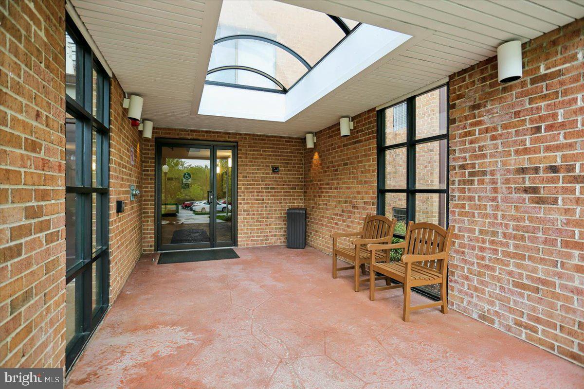15210 Elkridge Way #91-2e Property Photo 2