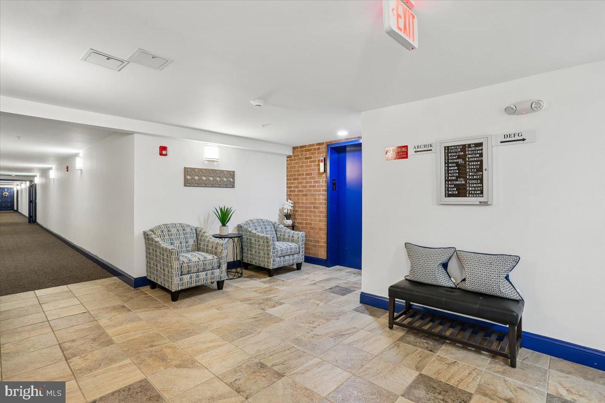 15210 Elkridge Way #91-2e Property Photo 4