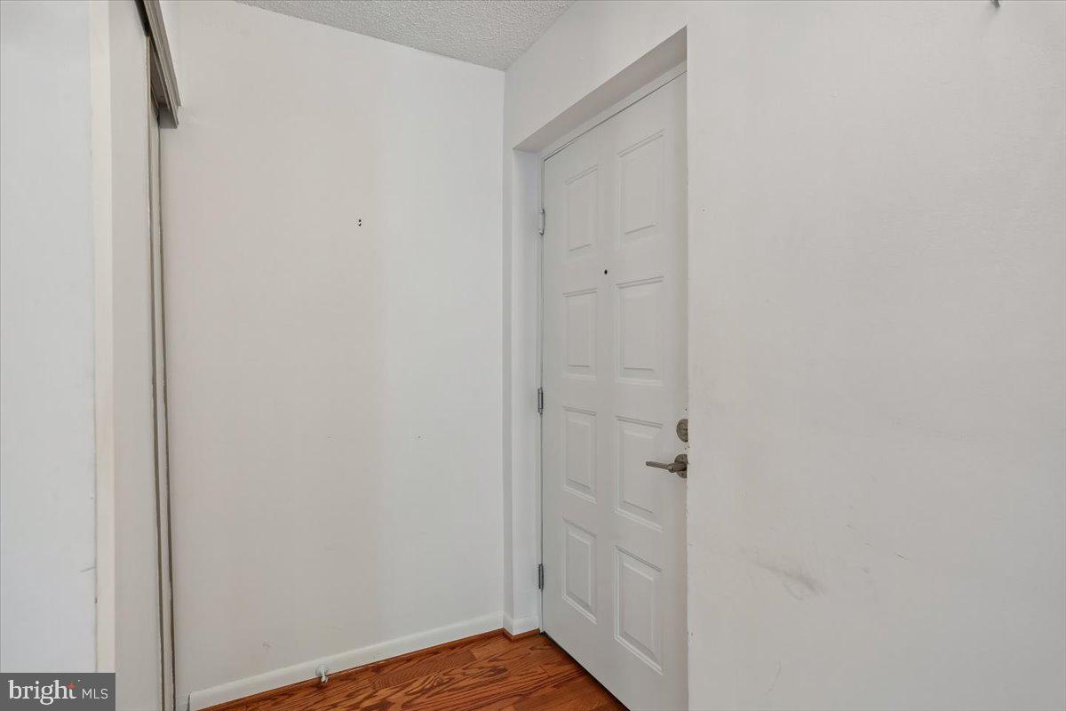 15210 Elkridge Way #91-2e Property Photo 5