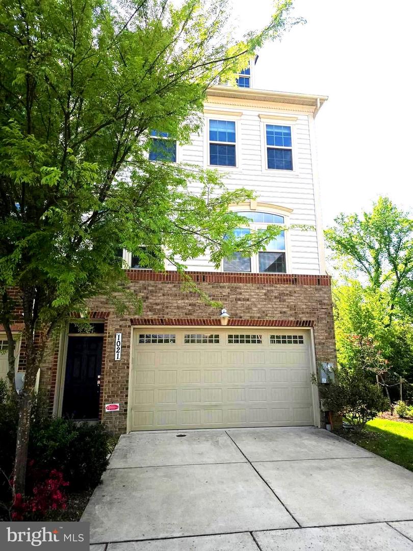 1021 Mutual Pl Property Photo 2