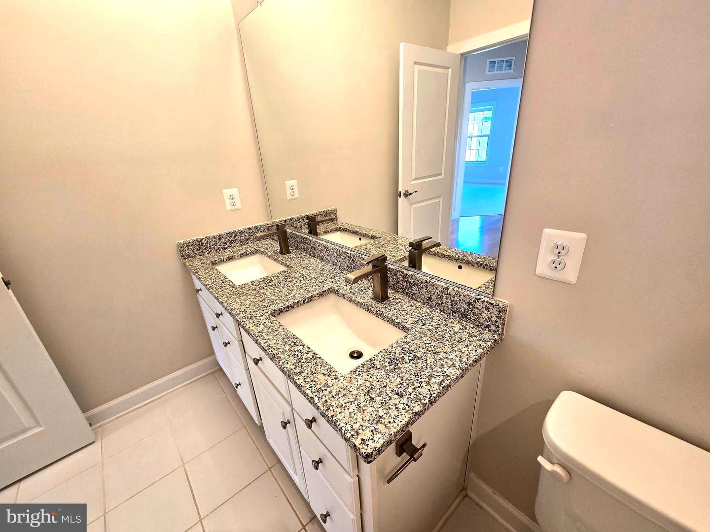 1021 Mutual Pl Property Photo 32