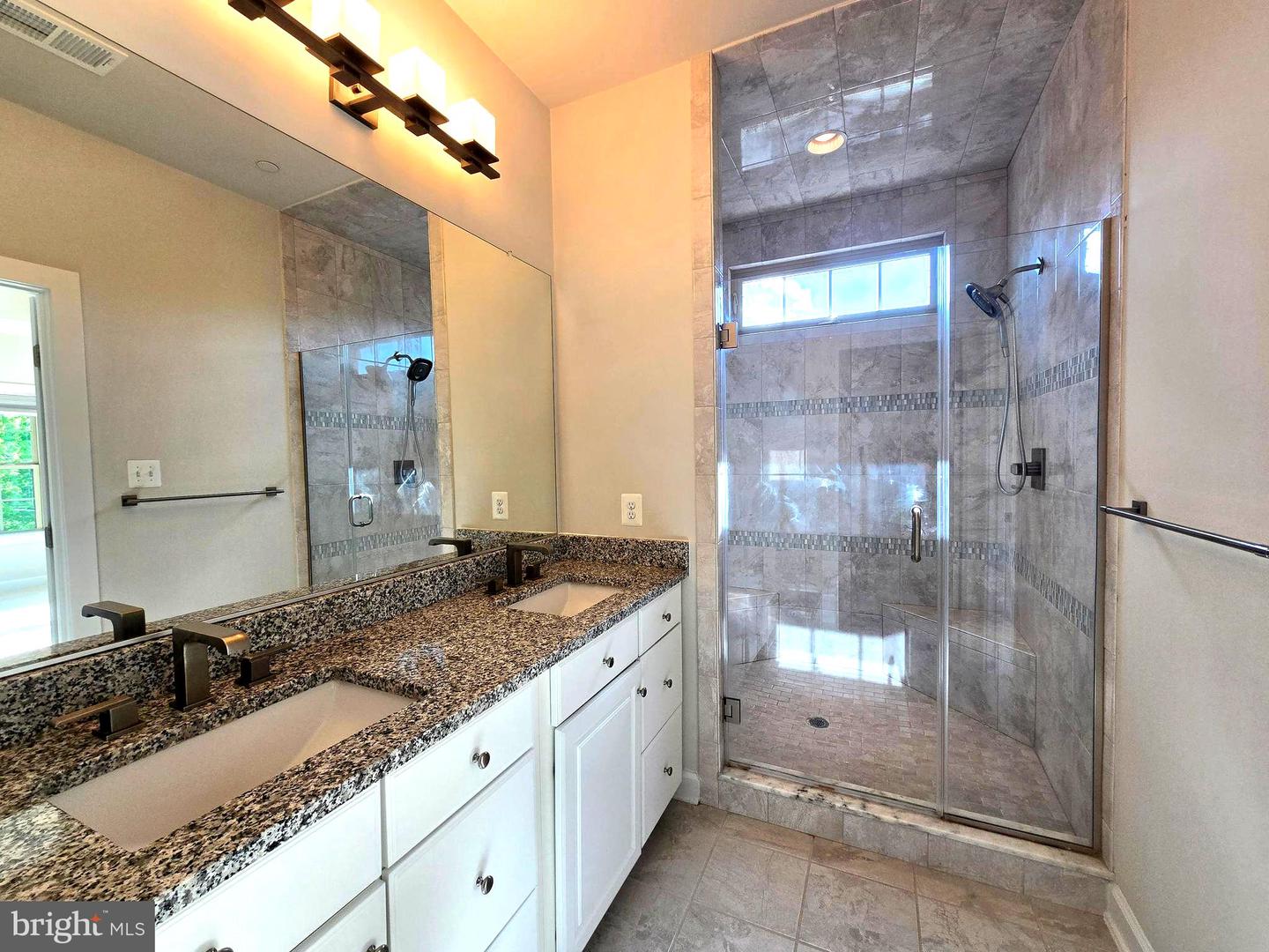1021 Mutual Pl Property Photo 35